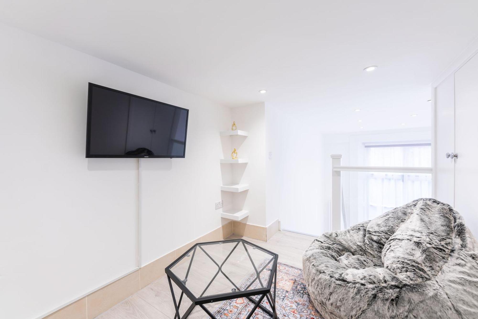 Studio By Hyde Park Лондон Экстерьер фото